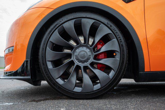 Used 2022 Tesla Model Y Performance AWD/4WD image 13