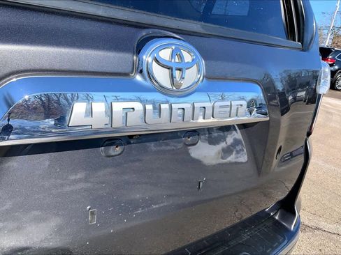 Used 2014 Toyota 4Runner Limited image 30