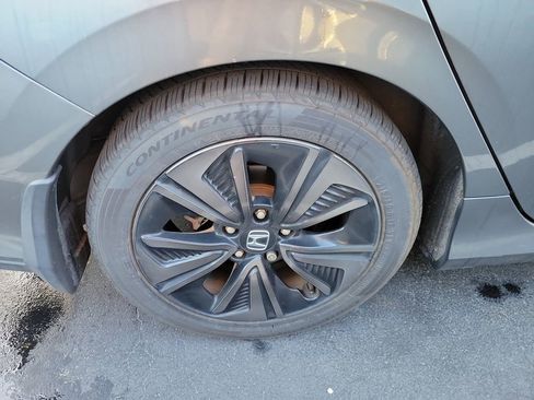 Used 2018 Honda Civic EX image 11