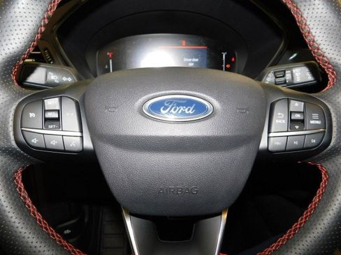 Used 2024 Ford Escape ST-Line image 27