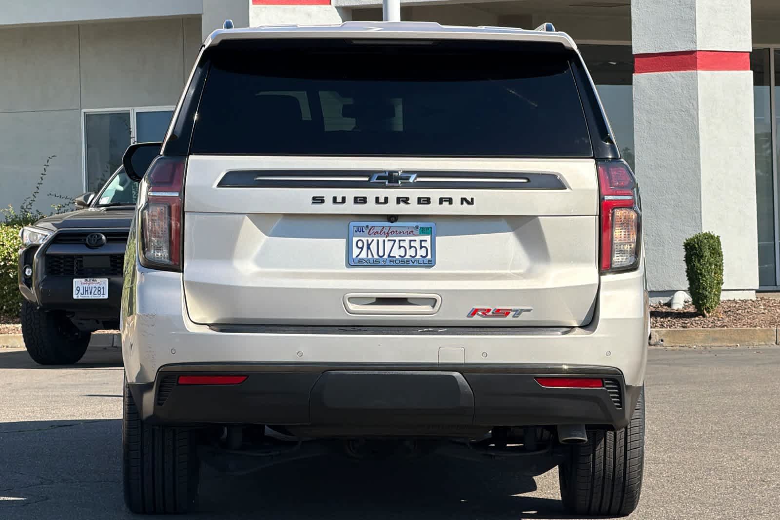 Used 2021 Chevrolet Suburban RST AWD/4WD image 8