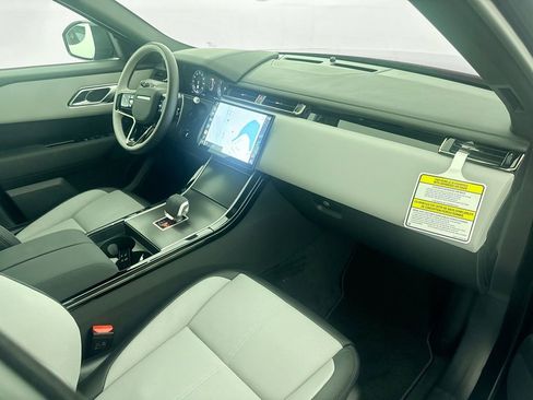 New 2026 Land Rover Range Rover Velar Dynamic SE AWD/4WD image 27