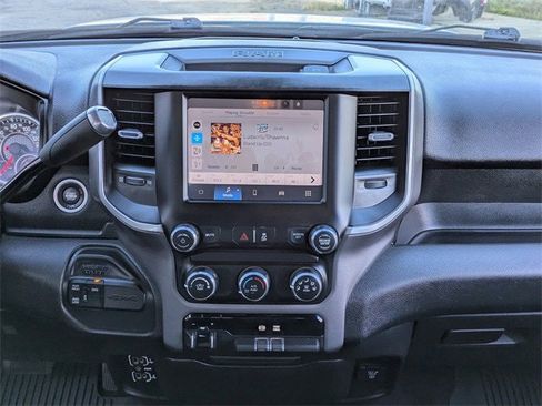 Used 2022 RAM 2500 Big Horn w/ Cold Weather Group image 18