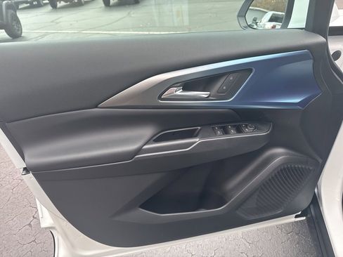 New 2026 Chevrolet Equinox EV LT image 7