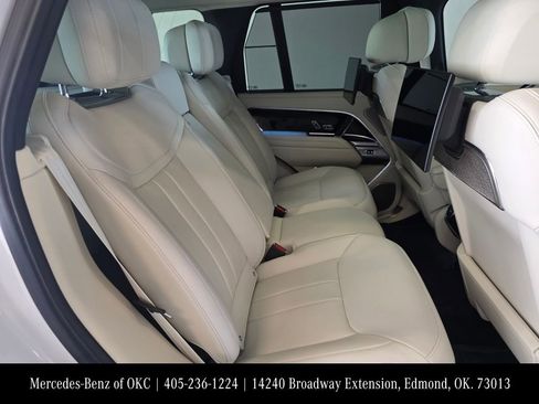 Used 2024 Land Rover Range Rover Autobiography image 15