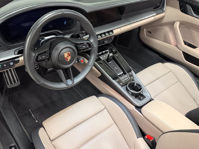 Certified 2026 Porsche 911 Carrera RWD image 4