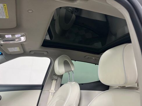 Used 2023 Genesis GV60 Advanced image 27