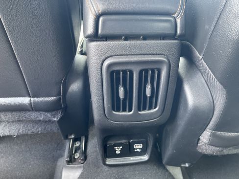 Used 2021 Jeep Compass Limited image 38