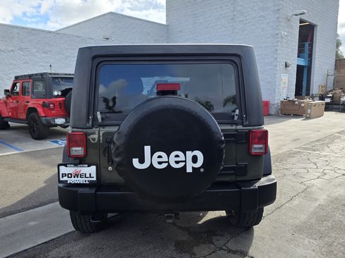 Used 2015 Jeep Wrangler Unlimited Sport image 4