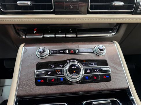 Used 2022 Lincoln Aviator Reserve w/ Elements Package Plus AWD/4WD image 26
