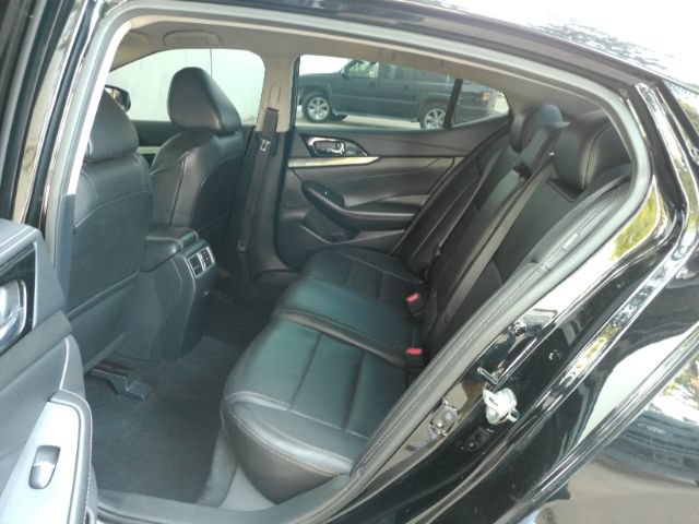 Used 2021 Nissan Maxima 3.5 SV w/ Floor Mat Group FWD image 17