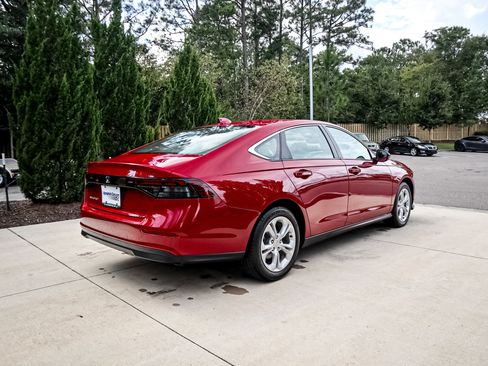 Certified 2025 Honda Accord LX image 11