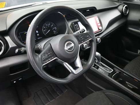 Used 2023 Nissan Kicks SV FWD image 18