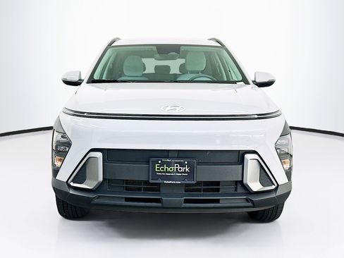 Used 2025 Hyundai Kona SEL AWD/4WD image 2