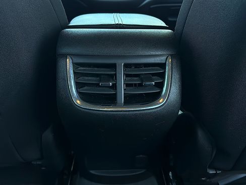 Used 2024 Chevrolet Malibu LT FWD image 32