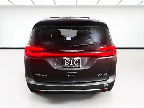Used 2022 Chrysler Pacifica Limited FWD image 5