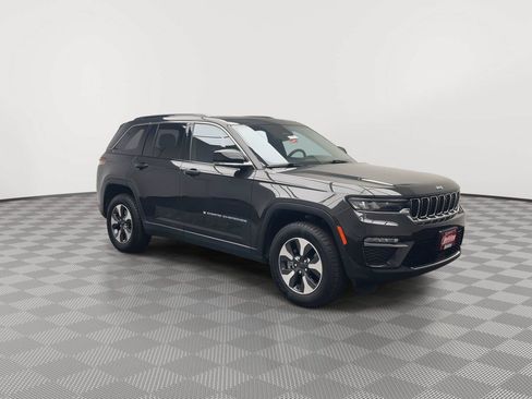 Used 2024 Jeep Grand Cherokee Limited 4xe AWD/4WD image 35