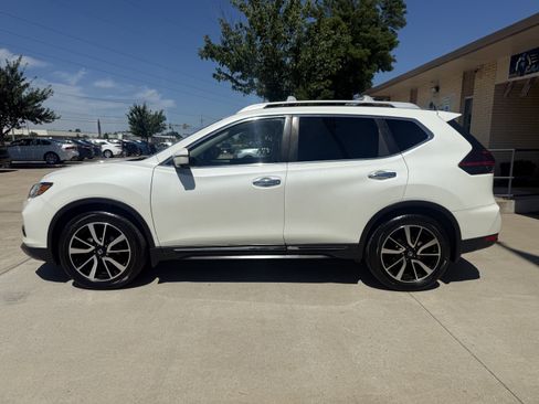 Used 2020 Nissan Rogue SL w/ Premium Package FWD image 4