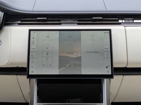 Certified 2025 Land Rover Range Rover SE AWD/4WD image 21