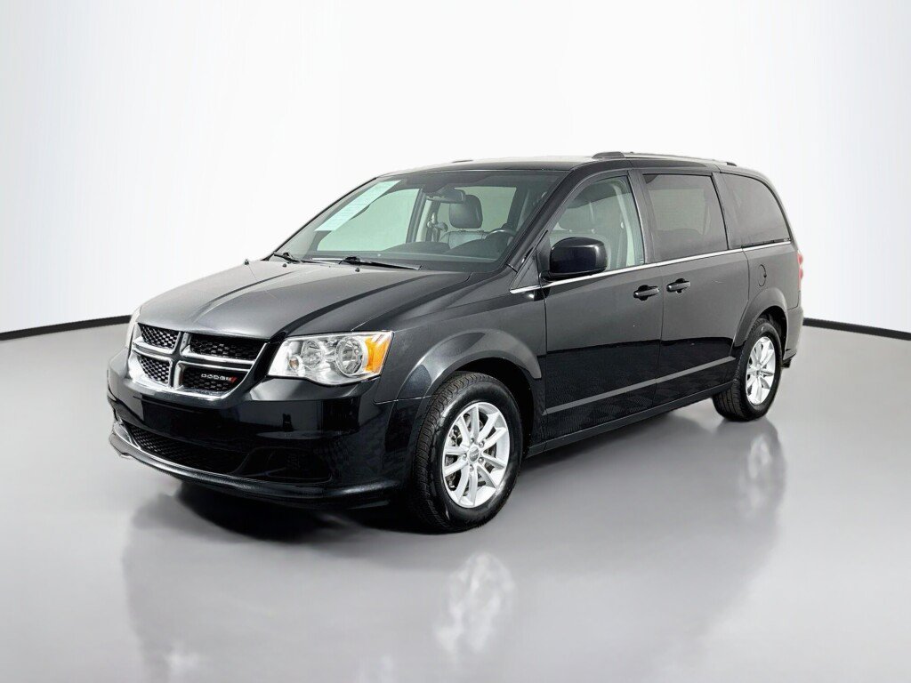 Used 2019 Dodge Grand Caravan SXT FWD image 1