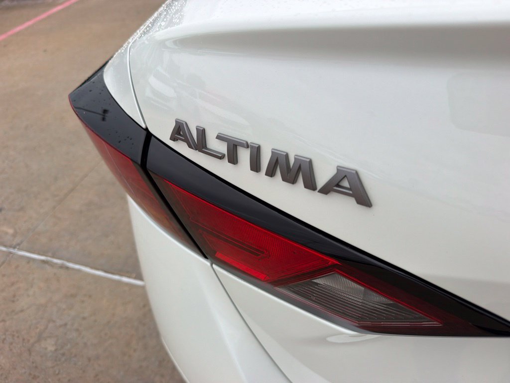 Used 2025 Nissan Altima 2.5 SR AWD/4WD image 10