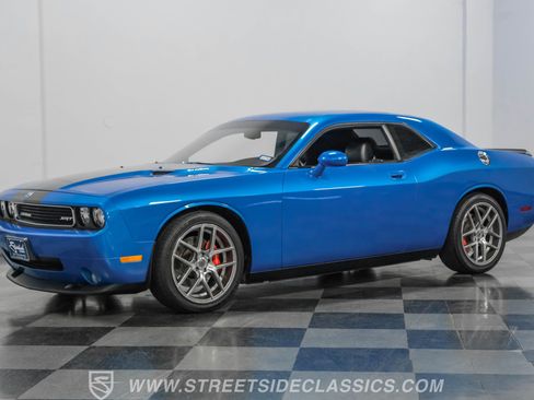 Used 2009 Dodge Challenger SRT8 w/ SRT Option Group II image 6