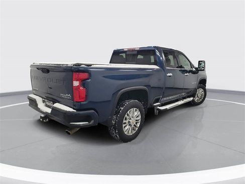 Used 2022 Chevrolet Silverado 2500 High Country image 3