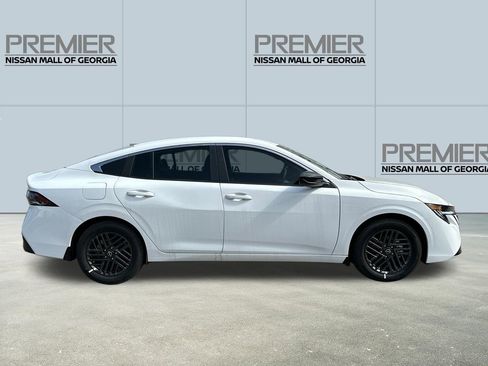 Used 2026 Nissan Sentra SV w/ Floor Mat Package image 4