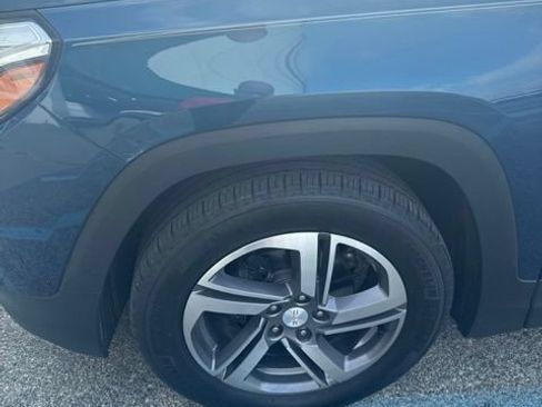 Used 2020 GMC Terrain SLT w/ Preferred Package FWD image 3