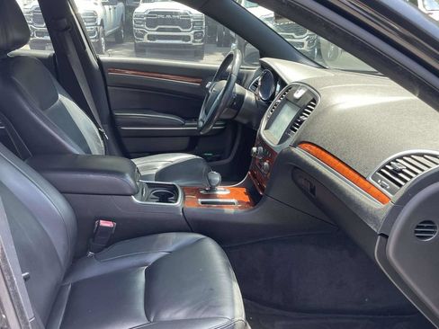 Used 2013 Chrysler 300 w/ Driver Convenience Group RWD image 15