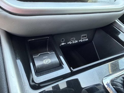 Certified 2024 Subaru Outback Premium AWD/4WD image 30