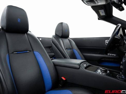 Used 2021 Rolls-Royce Dawn image 33