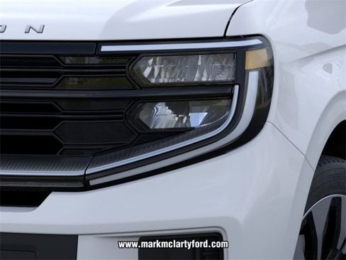 New 2026 Ford Expedition Max Platinum image 18