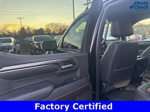 Certified 2022 GMC Sierra 1500 AT4 w/ AT4 Premium Package image 11