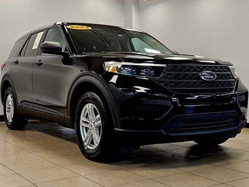Used 2023 Ford Explorer 4WD w/ Class IV Trailer Tow Package image 2