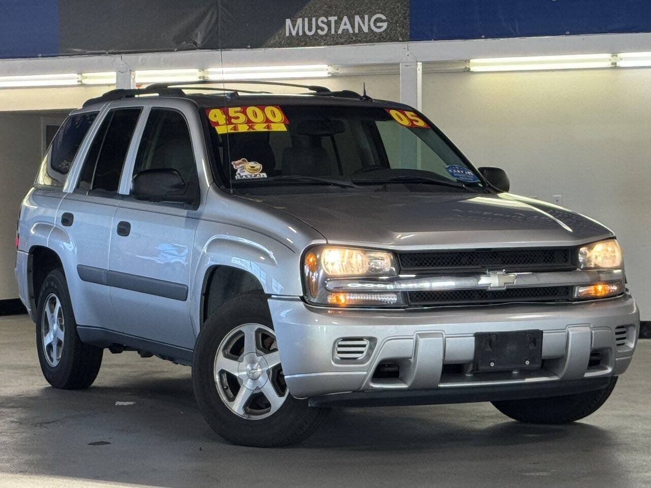 Used 2005 Chevrolet TrailBlazer LS AWD/4WD image 1