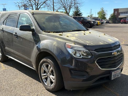 Used 2016 Chevrolet Equinox LS image 3