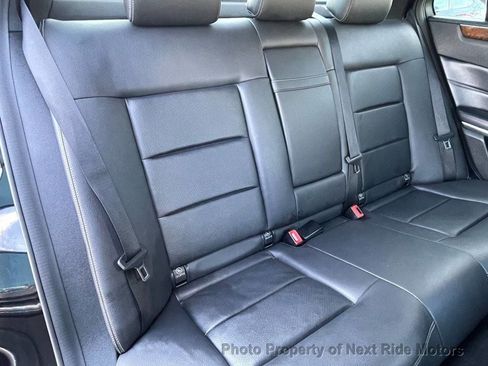 Used 2014 Mercedes-Benz E 350 Sedan image 19