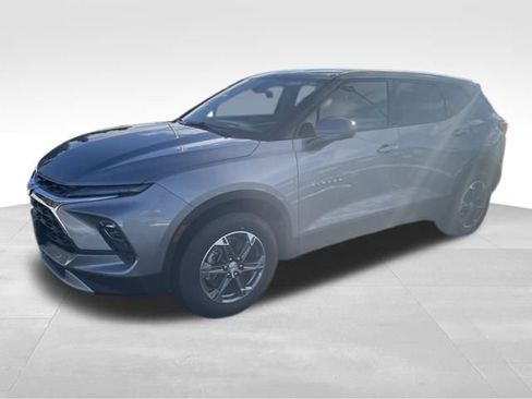 Used 2025 Chevrolet Blazer LT image 34