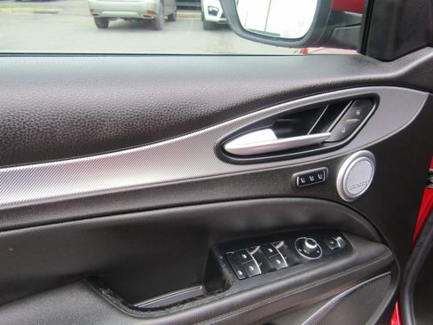 Used 2018 Alfa Romeo Stelvio Ti AWD/4WD image 21
