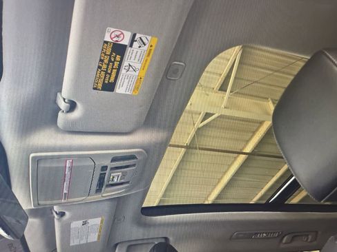 Used 2023 Toyota Highlander Platinum FWD image 14
