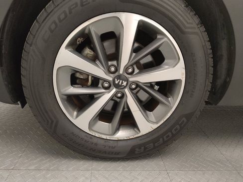 Used 2019 Kia Sorento EX image 31