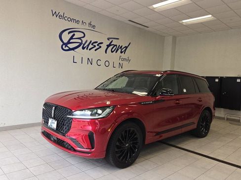 Used 2025 Lincoln Aviator Reserve w/ Equipment Group 201A AWD/4WD image 1