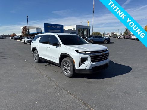 New 2026 Chevrolet Traverse LT w/ Driver Confidence Package image 1