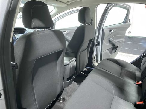 Used 2018 Ford Focus SE FWD image 12