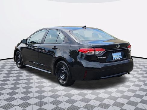 Used 2022 Toyota Corolla LE FWD image 4