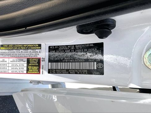 Used 2018 Toyota Camry XLE w/ Audio Package FWD image 16