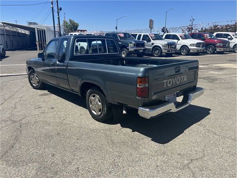 Used 1992 Toyota Pickup Deluxe image 5