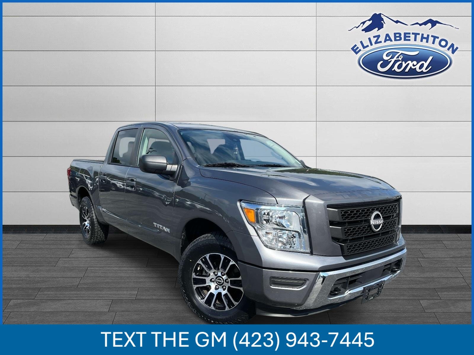 Used 2024 Nissan Titan SV w/ Accessory Utility Package AWD/4WD image 1
