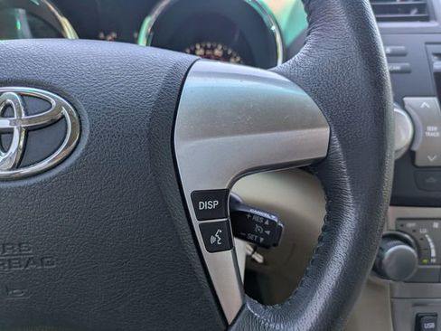 Used 2012 Toyota Highlander SE w/ Tow Pkg FWD image 28